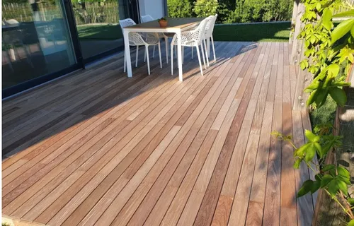 pose-terrasse-bois-exterieur-93